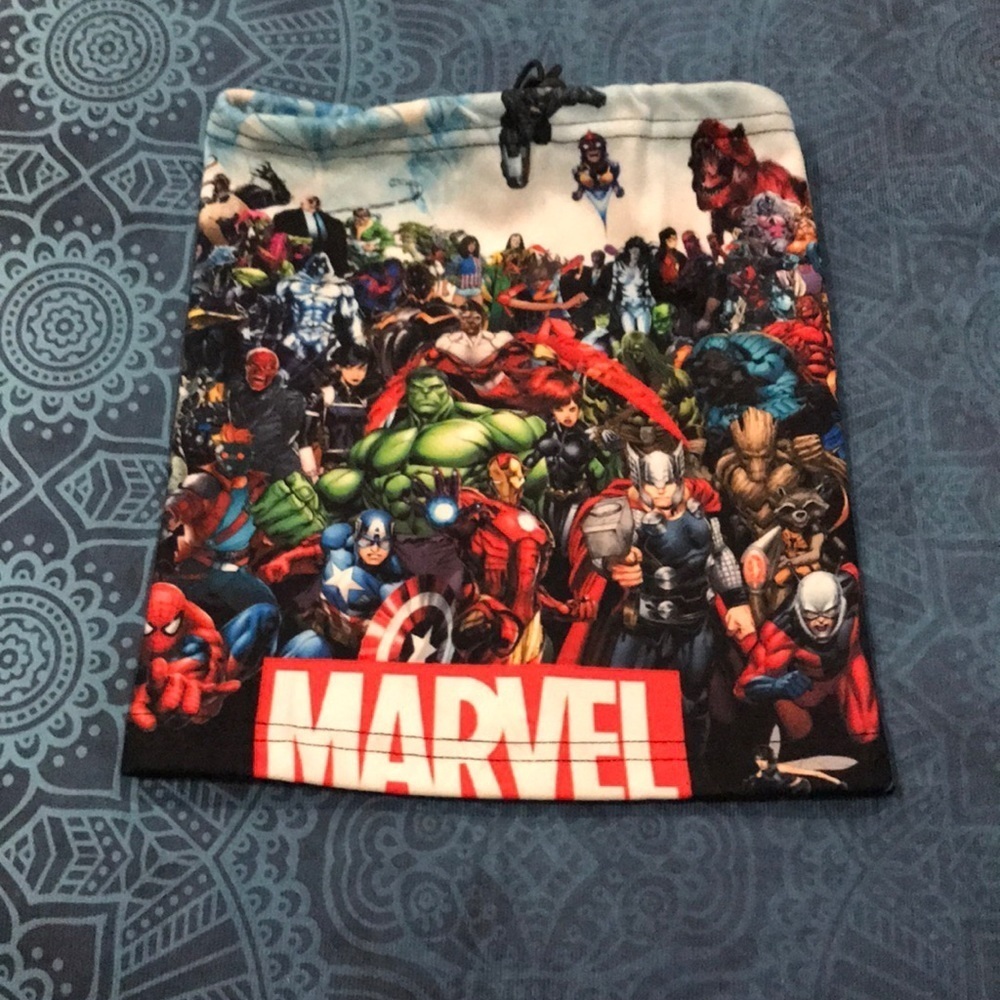 6/$20 New super soft Marvel neck gaiter